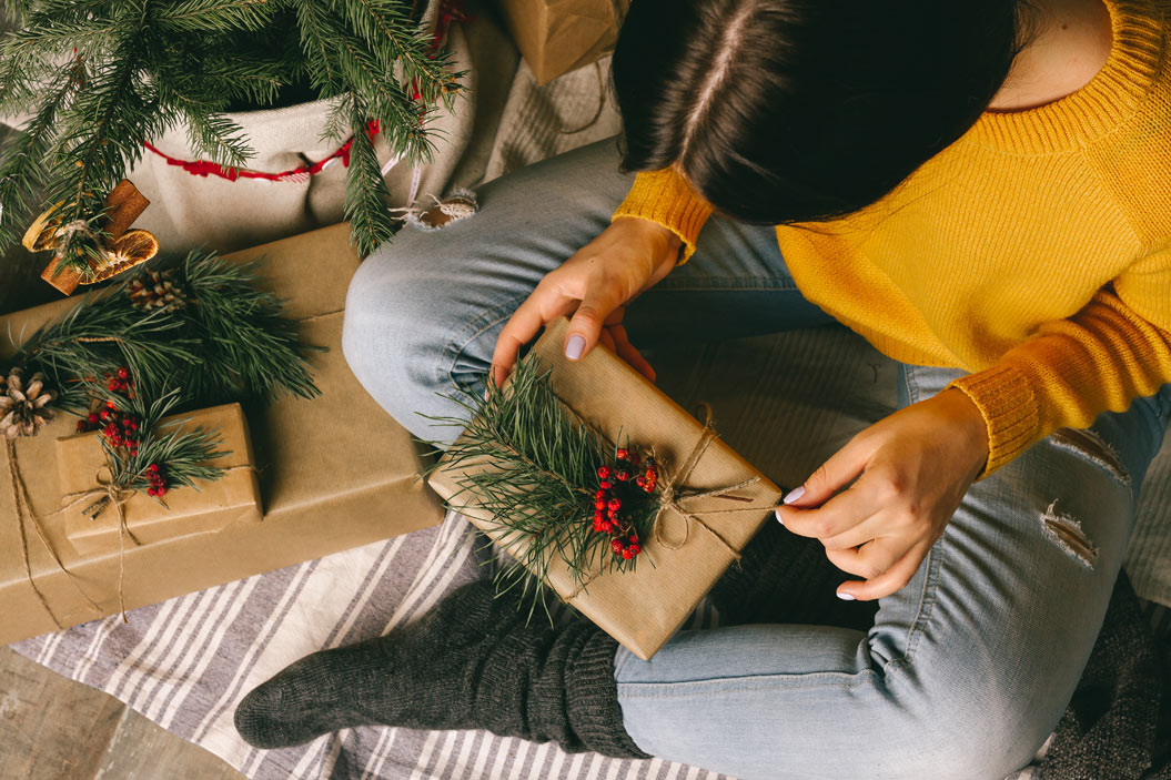 los obsequios debajo del árbol