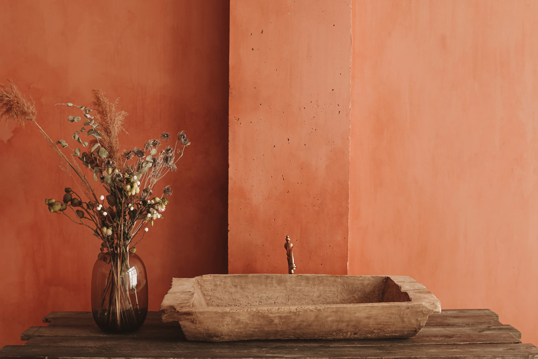 Terracota y o naranja terroso