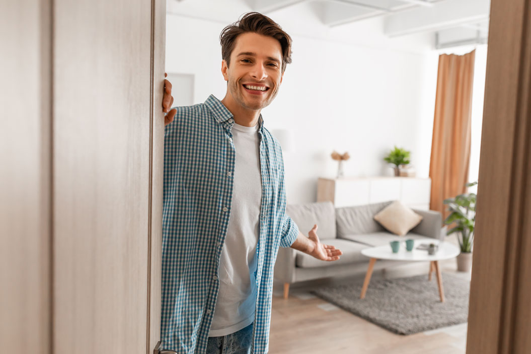 La puerta de entrada y el recibidor