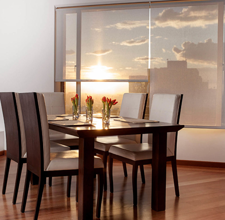 Decoración: Cortina Malla Solar de Reggia. Funcionalidad y estilo en armonía con la naturaleza