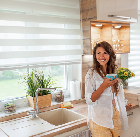 Cortinas Roller Duo de Reggia, la última tendencia en decoración del hogar.
